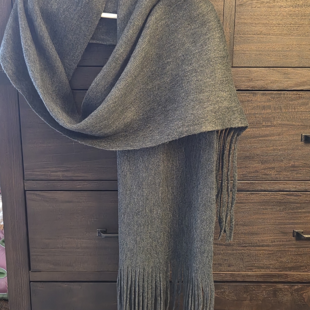 Lucky Brand Gray Fringed Scarf